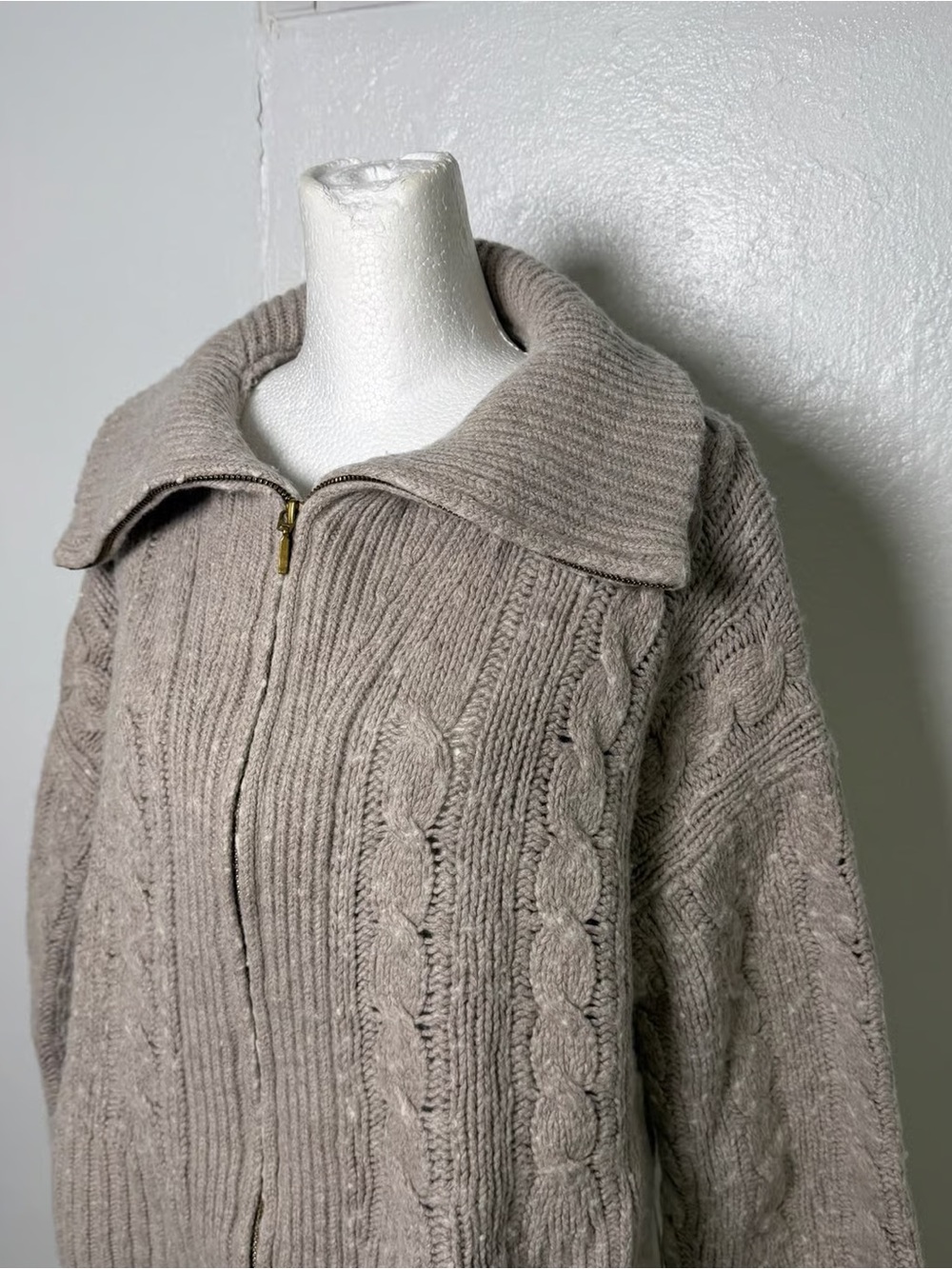 Abercrombie & Fitch Cable Knit Merino Wool Blend Full Zip Sweater - Picture 2 of 3
